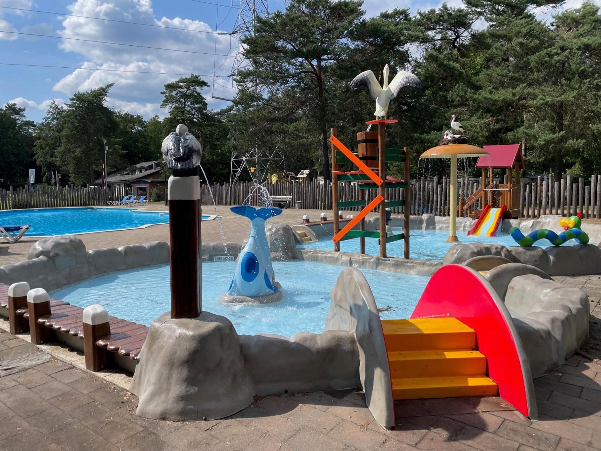 Vakantiepark Hertenhorst Beekbergen Esterno foto